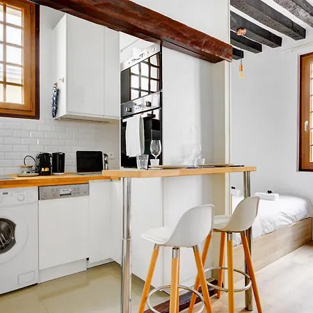 Апартаменты Fabulous In Le Marais