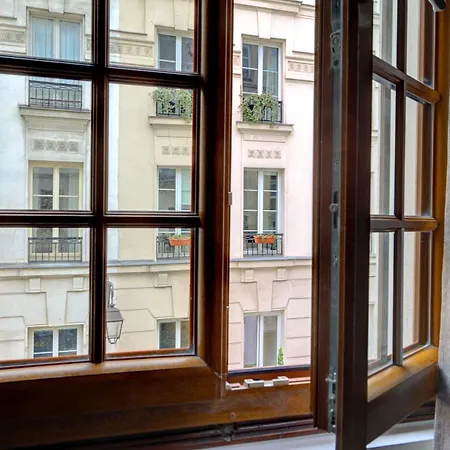 Fabulous In Le Marais * Paris